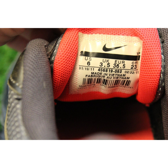 Nike Reax Run Shoes Dominate Women's Size 6 Athletic Gym Gray Pink 456819-063 - Picture 6 of 6